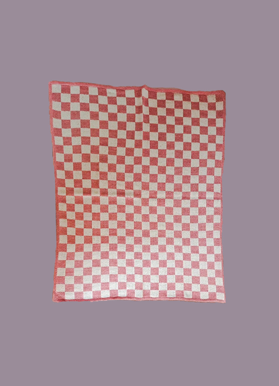 Strawberry and beige checkers blanket